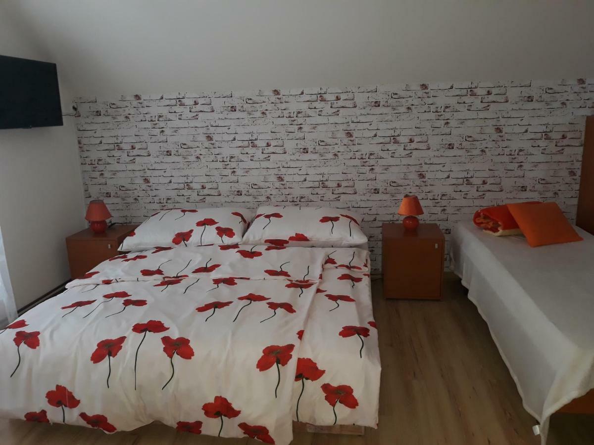 Apartmany Boss ลิฟตอฟสกีมิคูลาช ภายนอก รูปภาพ
